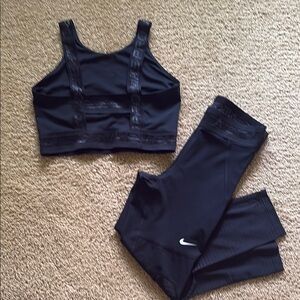 Nike Black Activewear Set. Nike Pro cropped leggings and cropped top. Small.